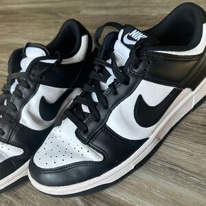 Nike Dunk Low Pandas